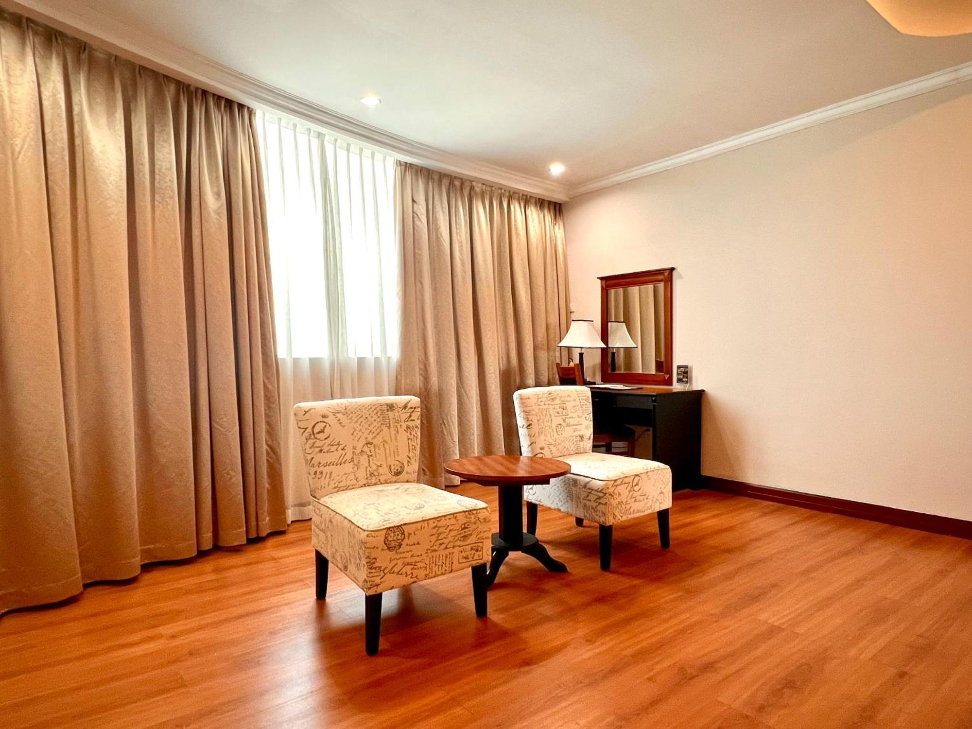 Muong Thanh Luxury Song Han Hotel Da Nang Bagian luar foto
